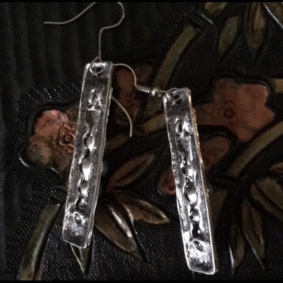 Native American Style Turquoise Arrow Earrings - Picture 2 of 4